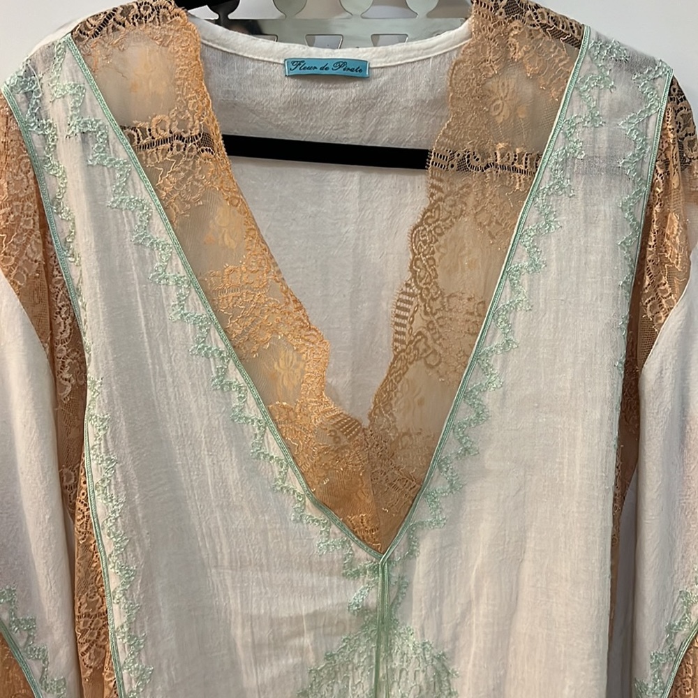 Fleur de Pirate Embroidered Caftan OS - Picture 5 of 14